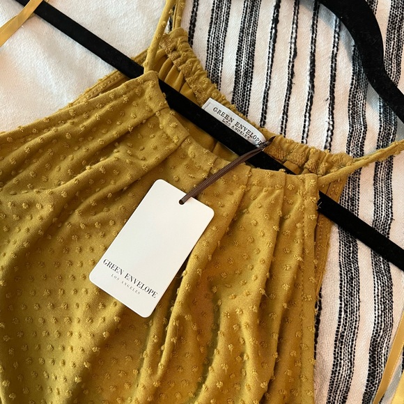 Mustard halter NWT size M - Picture 2 of 3